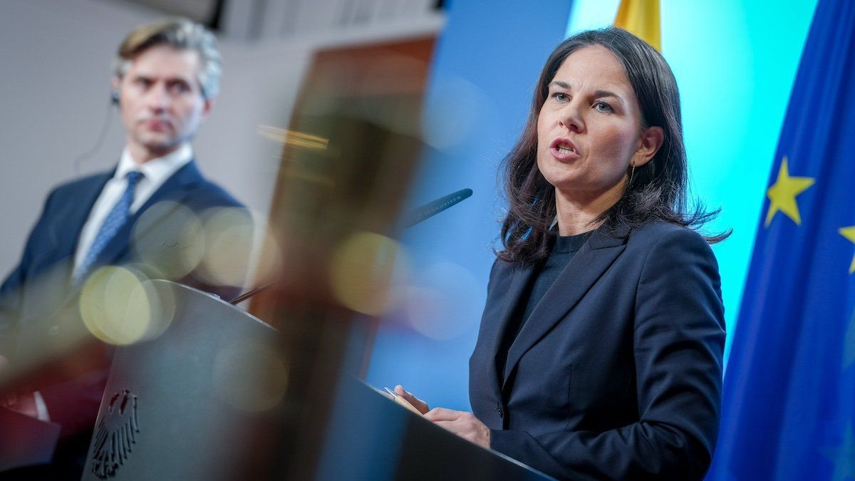 Annalena Baerbock (Alliance 90/The Greens), Foreign Minister, and Lithuanian Foreign Minister Kęstutis Budrys give a press conference at the Federal Foreign Office.