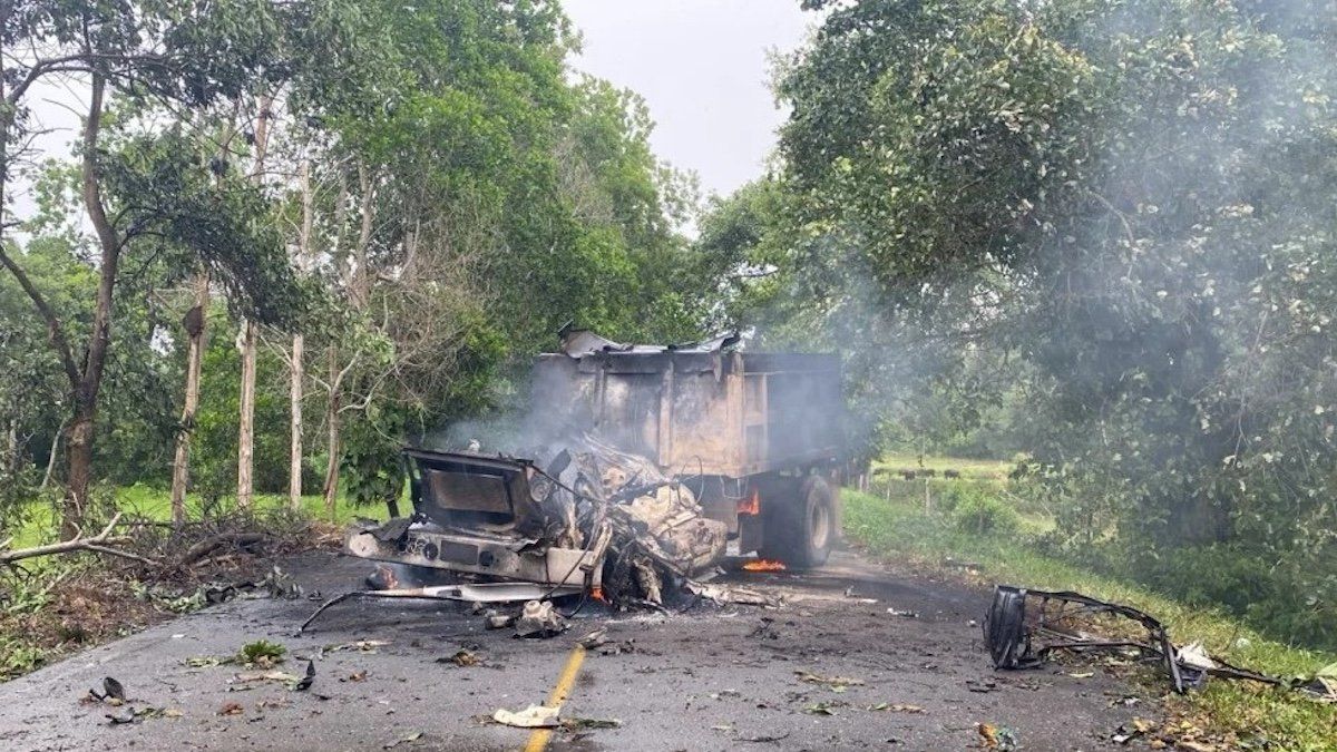 Arauca, Colombia.- The photo shows the site of an attack with explosive devices at a military base located in Puerto Jordán in the department of Arauca, Colombia on September 17, 2024. The president of Colombia, Gustavo Petro, said that "a peace process" that his Government until now maintained with the guerrilla of the National Liberation Army (ELN) is closed, after the attack that left two soldiers dead and 26 wounded in Arauca.