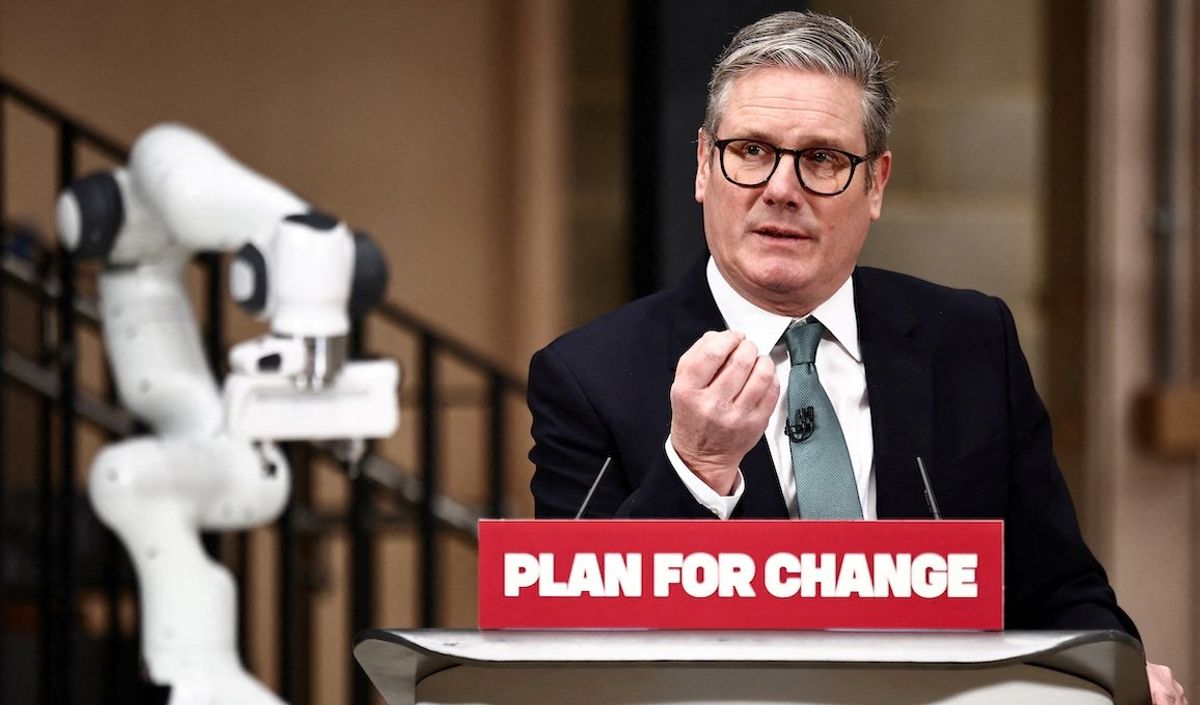 ​Britain's Prime Minister Keir Starmer delivers a speech during a visit to the Manufacturing Futures Lab at UCL in London, on Jan. 13, 2025, as he prepares to launch a plan to harness AI to spur growth and efficiency in the country. 