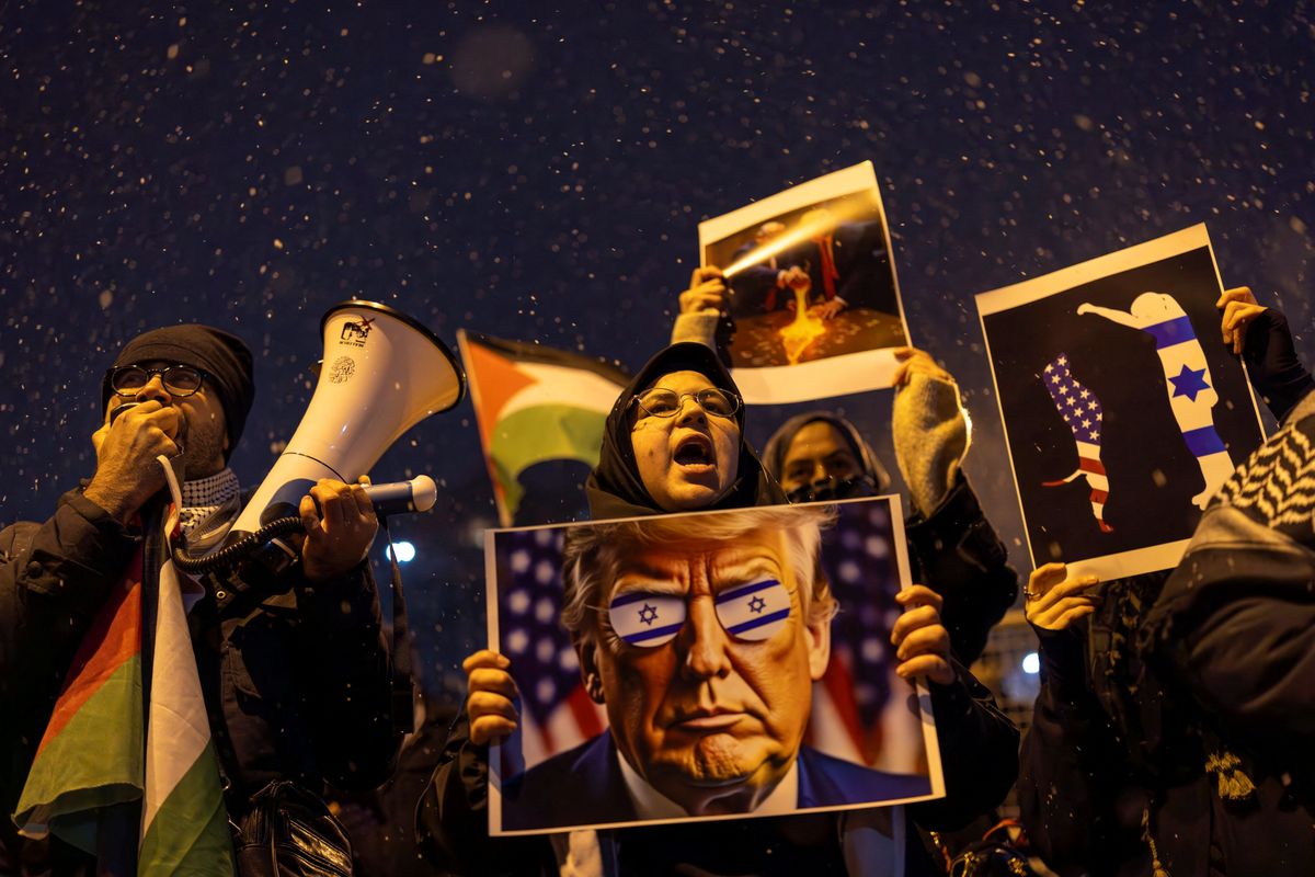 ​Demonstrators attend a protest against U.S. President Donald Trump's plan to resettle Palestinians from Gaza, in front of the U.S. consulate in Istanbul, Turkey, February 6, 2025. 