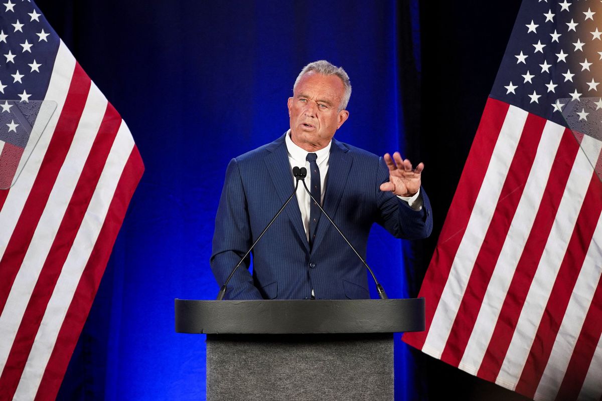 ​Independent presidential candidate Robert F. Kennedy Jr. makes an announcement on the future of his campaign in Phoenix, Arizona, U.S. August 23, 2024. 