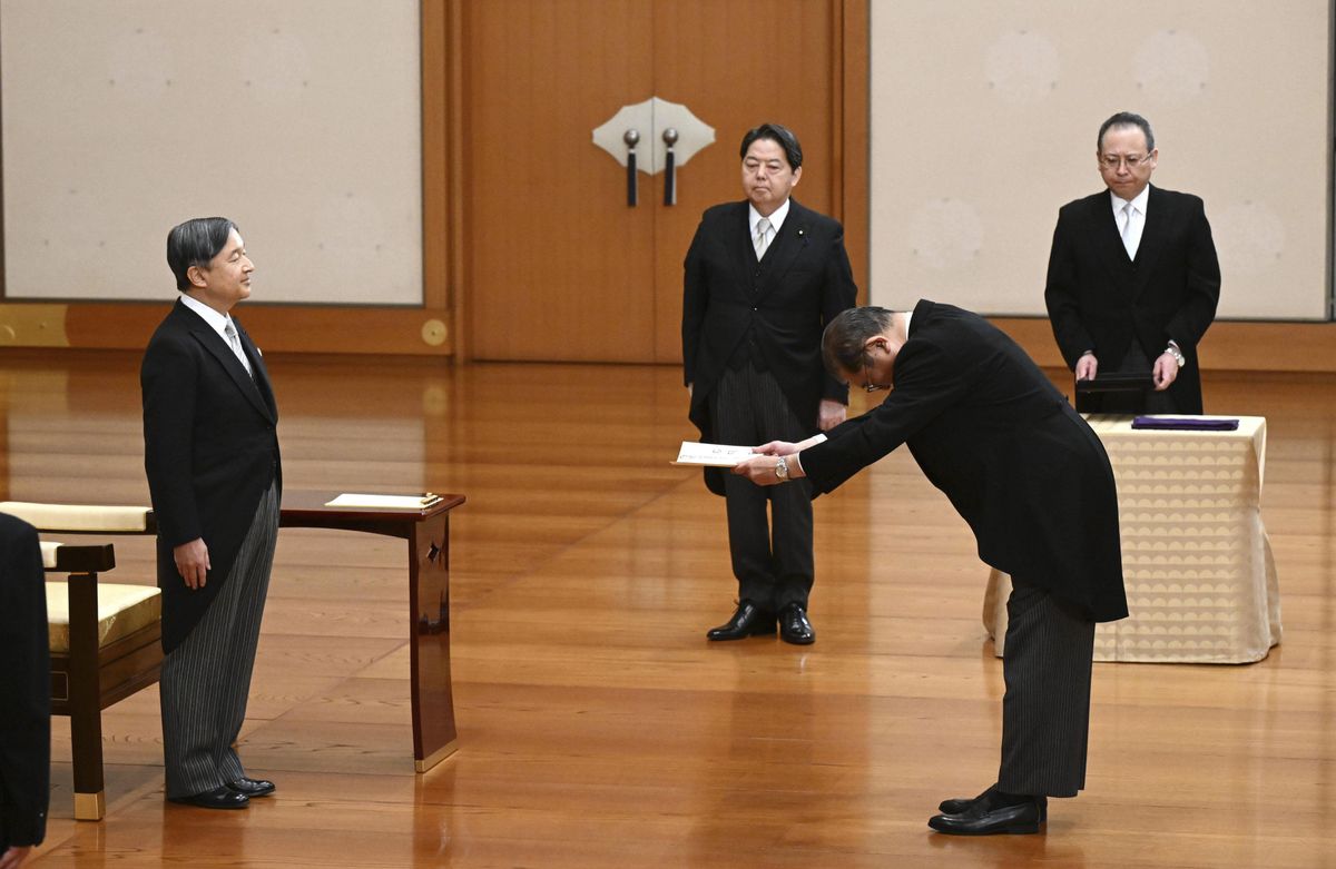 Japanese PM keeps his job, but that might be the easy part