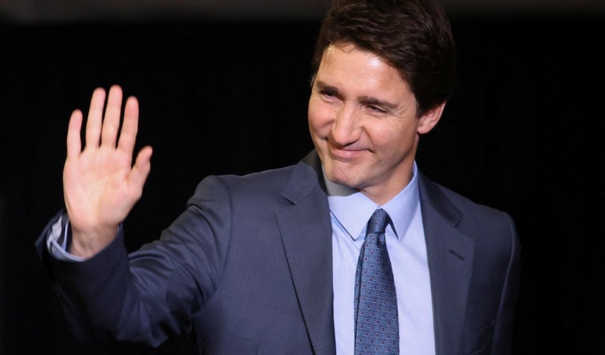 Justin Trudeau waves