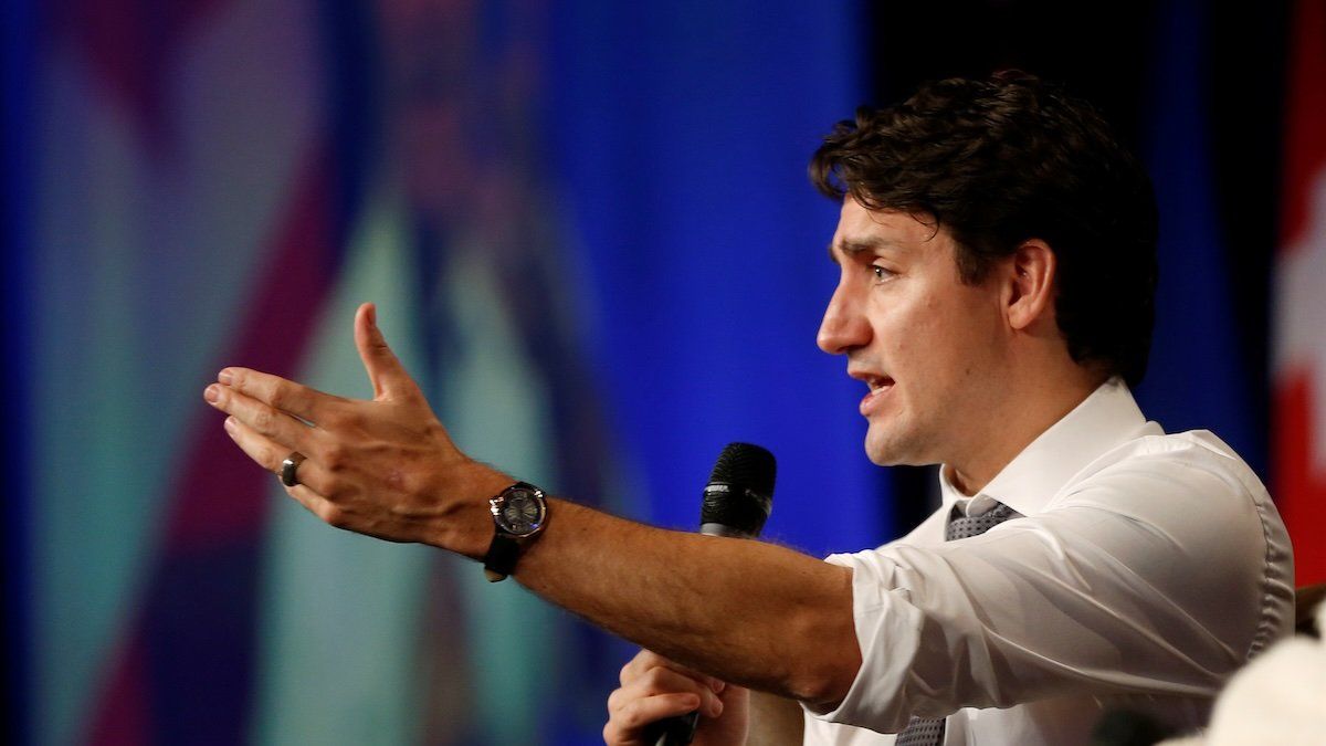 Canada's Prime Minister Justin Trudeau speaks at a meeting of the Calgary Chamber of Commerce in Calgary, Alberta, Canada December 21, 2016.