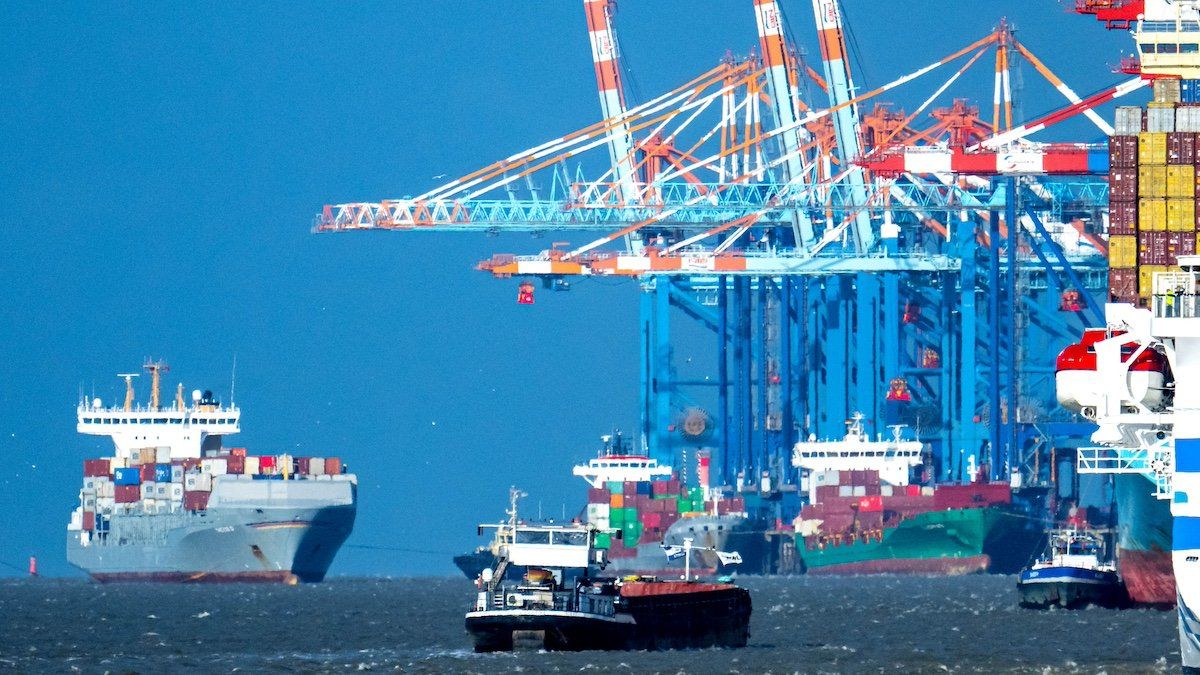 Container ships in front of the port of Bremerhaven.