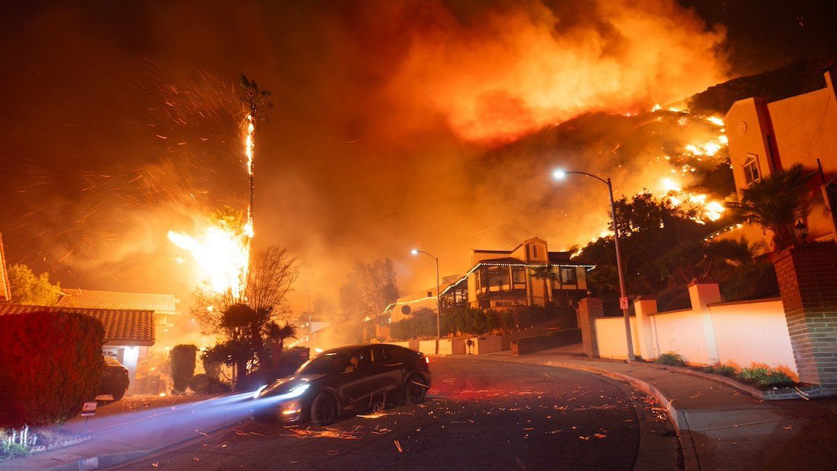 ​LOS ANGELES, CA - JANUARY 07: A wind-driven fire burns on January 7, 2025 in Los Angeles, California. Santa Ana wind is fueling wildfires in Los Angeles that have destroyed homes and forced the evacuation of thousands of people. 