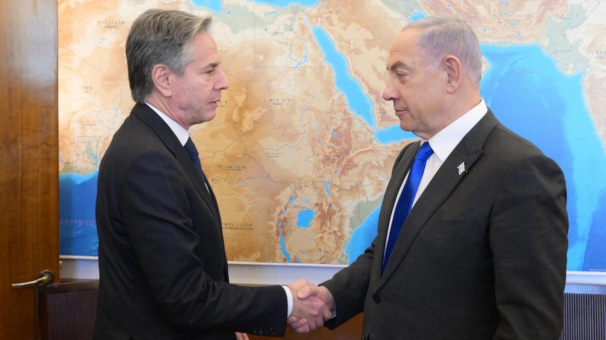 Prime Minister of Israel Benjamin Netanyahu (R) receives US Secretary of State Antony Blinken.
