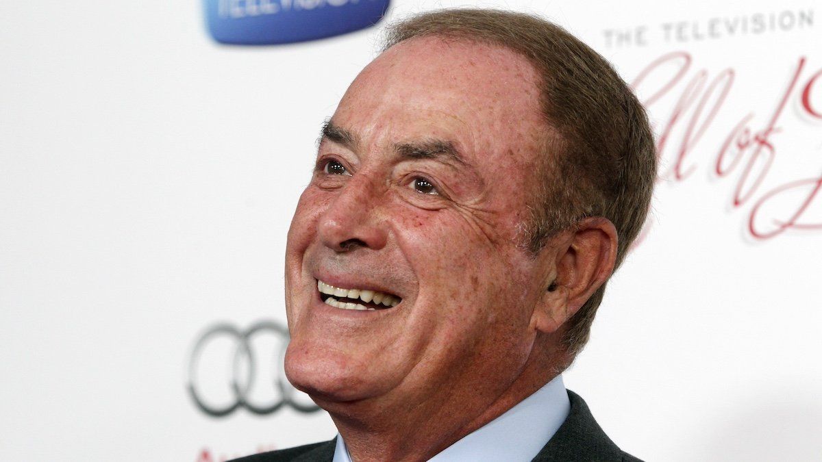 ​Sportscaster Al Michaels, Hall of Fame inductee poses at the Academy of Television Arts & Sciences 22nd annual Hall of Fame gala in Beverly Hills, California March 11, 2013. 