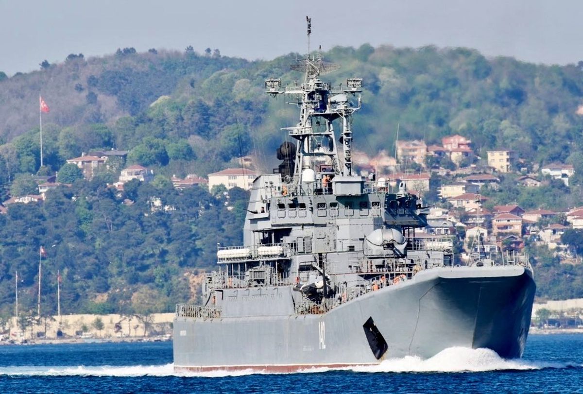 ​The Russian Navy's large landing ship Novocherkassk sets sail in the Bosphorus, on its way to the Mediterranean Sea, in Istanbul, Turkey May 5, 2021. 